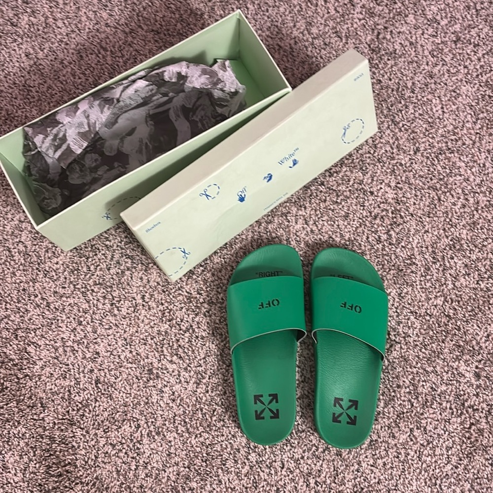 Off white slides!